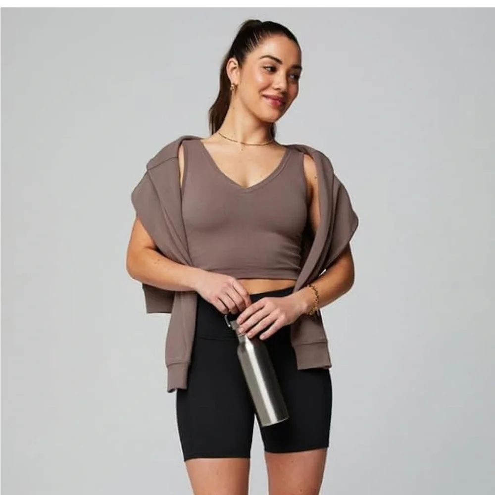 Fabletics Cloud Seamless V-Neck Crop Tank in Desert Shadow Medium - Picture 3 of 7